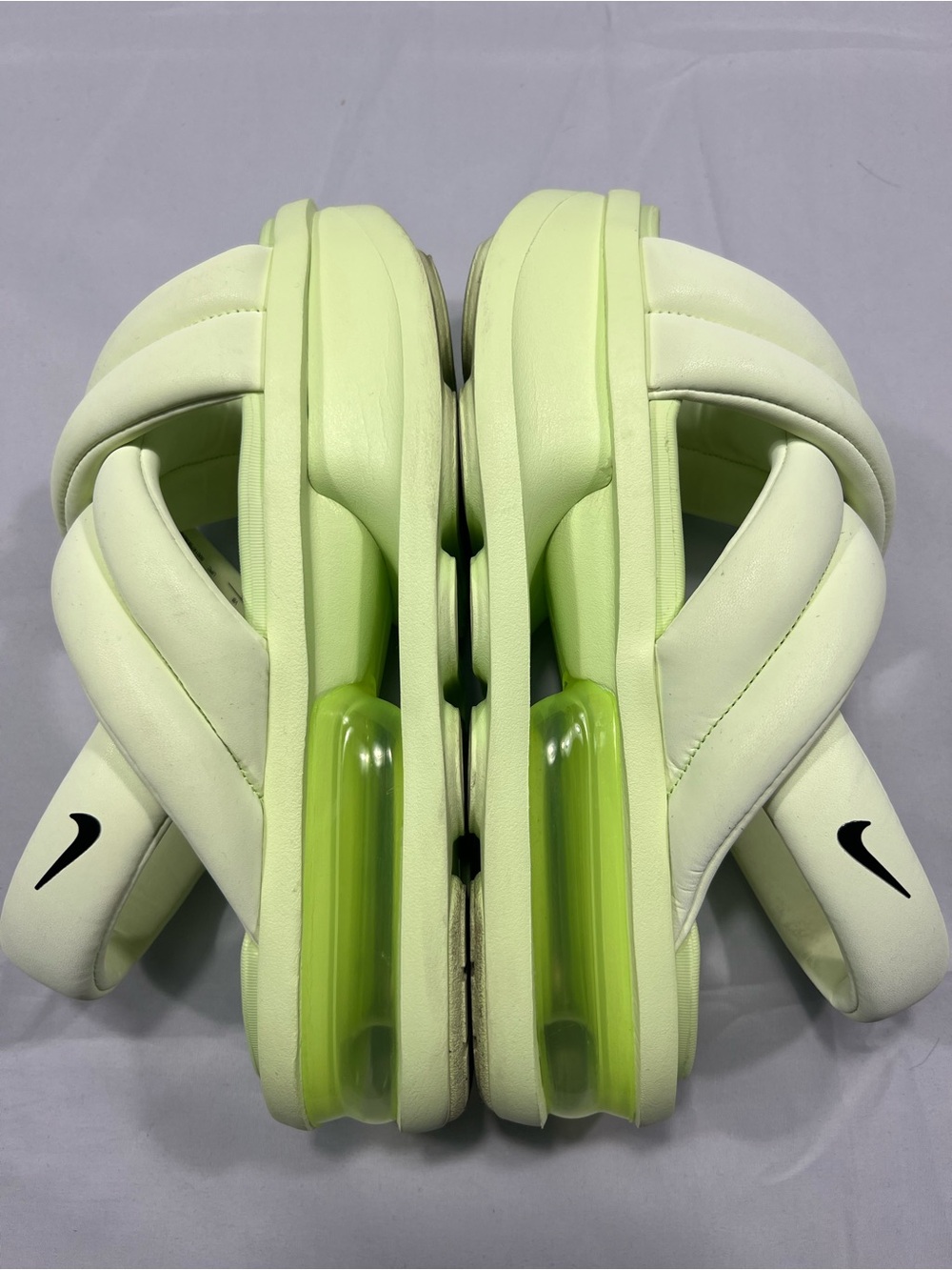 Nike Women's Air Max ISLA Sandal, size US 8, Barely Volt FJ5929-700